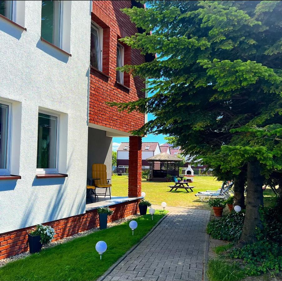 Apartamenty Ostoja Леба Екстериор снимка